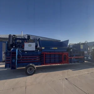 self‑powered mobile hydraulic baler