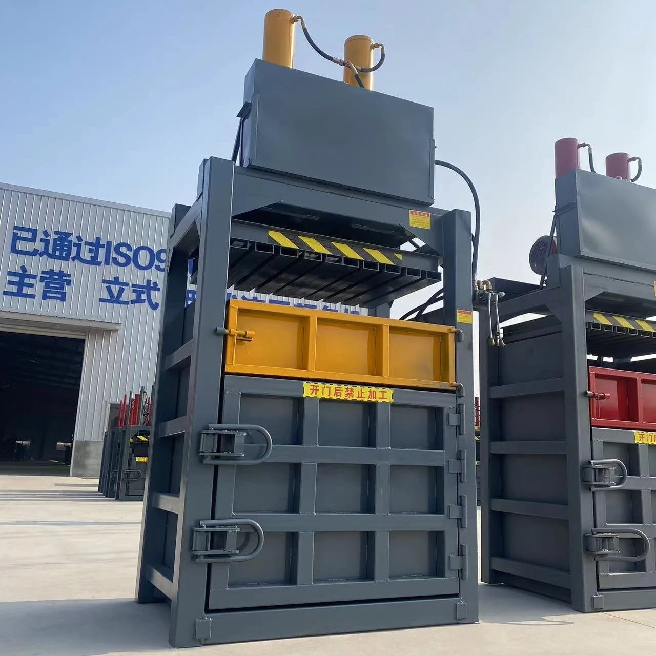 100 Ton Hydraulic Baler for Waste Recycling