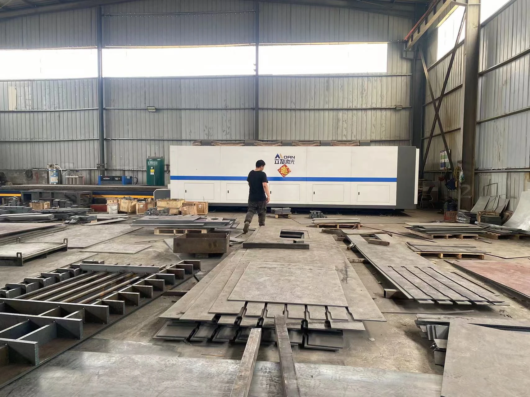 professional-industrial-equipment-production-workshop