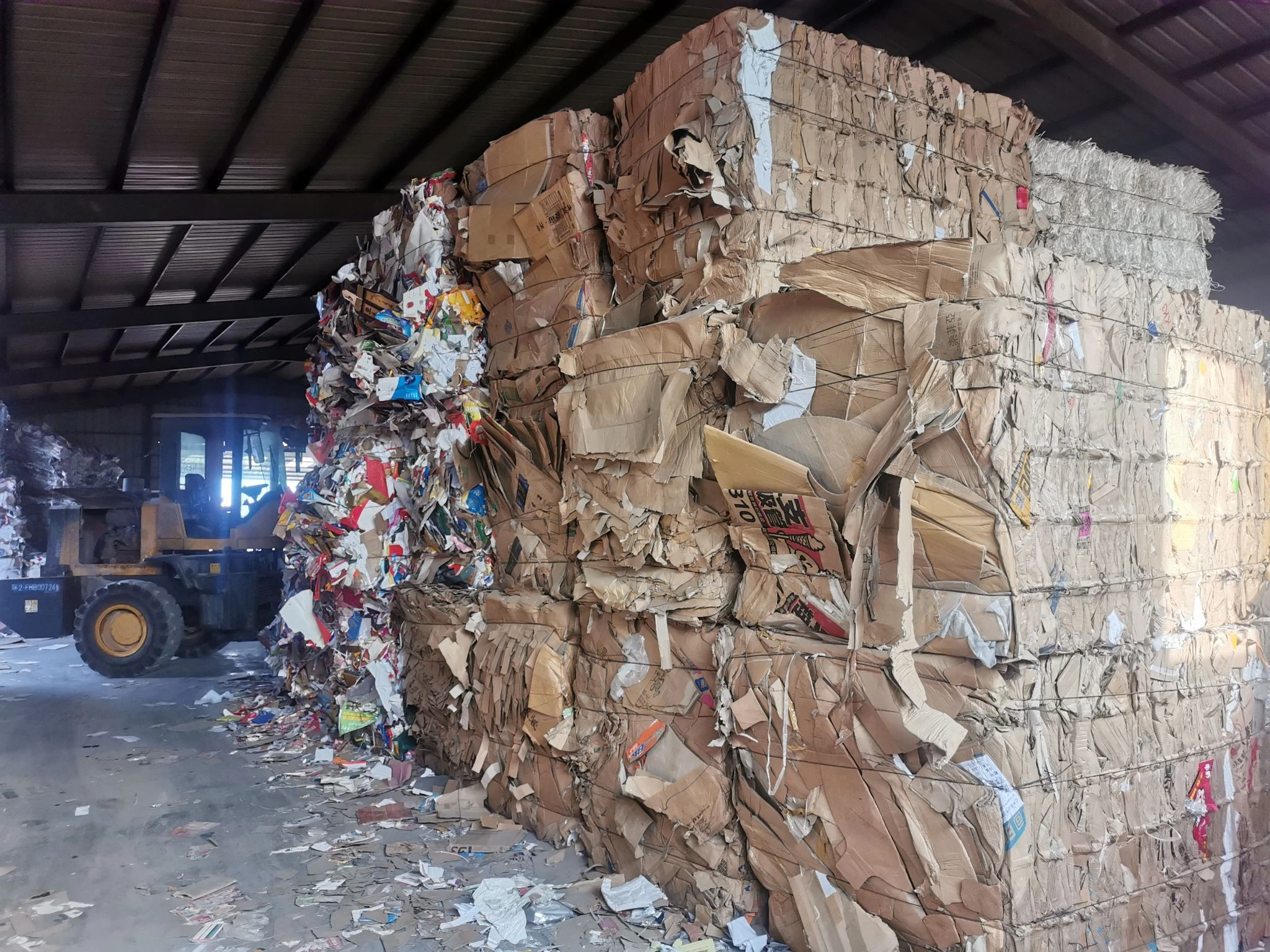 hydraulic-baler-carton-baled-bale-01