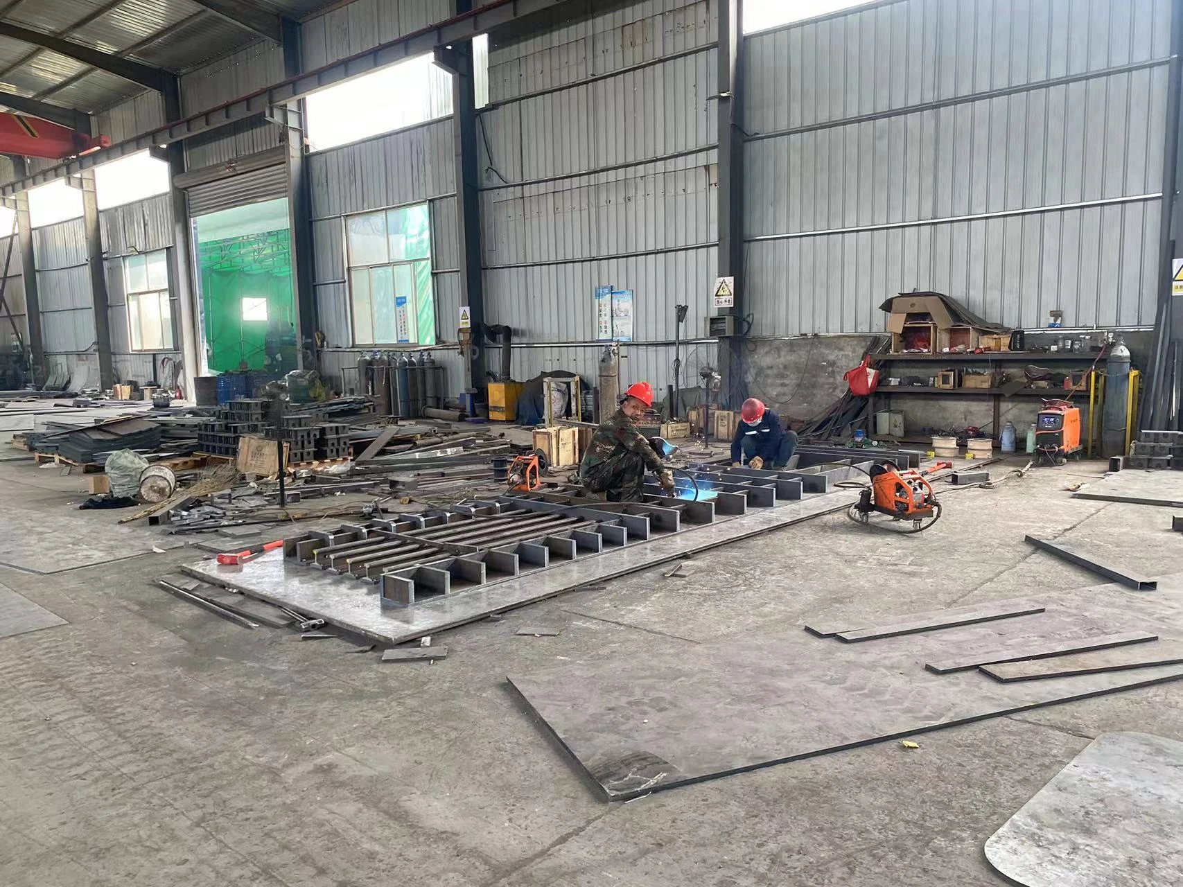 hydraulic-baler-factory-workshop-standardized-line